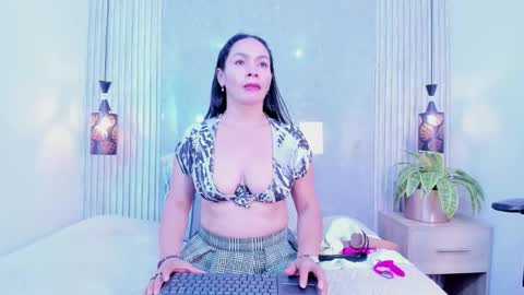 Snapshot of milf_luciana chatting on 02/26/26, 11:20 milf_luciana online show from 02/26/26, 11:20