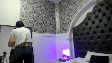 milf_march online show from 04/23/26, 11:20