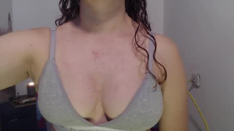 Valeria online show from 09/08/25, 03:22