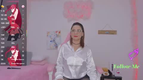 Aura  online show from 11/30/25, 02:15