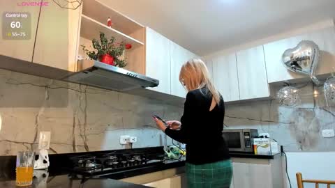 ASHLEY online show from 01/09/25, 01:56