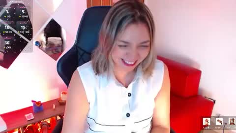 Snapshot of milfsecret69 chatting on 07/10/26, 10:51 Sara online show from 07/10/26, 10:51