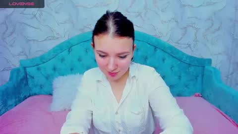 milinafox online show from 02/07/25, 01:25