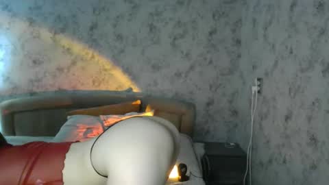 Snapshot of milissasii chatting on 10/29/25, 01:57 milissasii online show from 10/29/25, 01:57