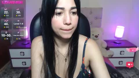 Snapshot of milk_little4u chatting on 11/27/25, 08:27 luci online show from 11/27/25, 08:27