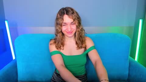 milkablond online show from 02/17/25, 03:58