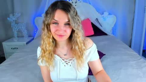 milkablond online show from 03/16/26, 05:44