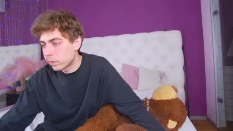 milkhunter_ online show from 04/11/26, 06:40