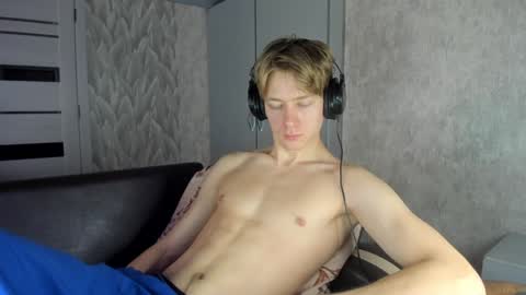 Isaac online show from 02/05/25, 06:02