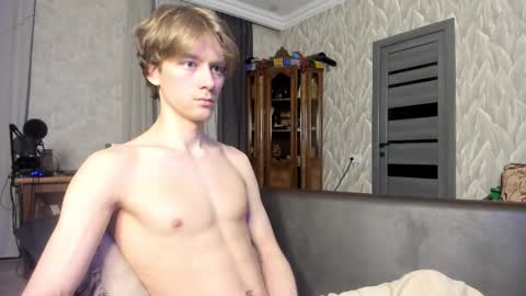 Isaac online show from 03/03/26, 07:20