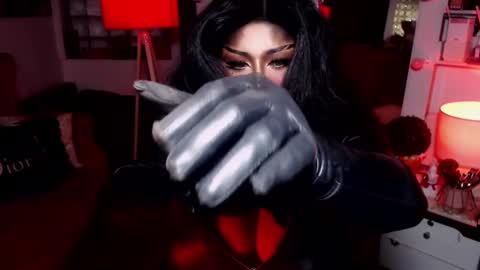 milkshakelavinia online show from 01/20/25, 08:30