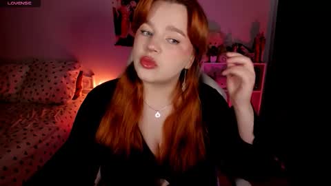 Lisa online show from 11/06/25, 05:41