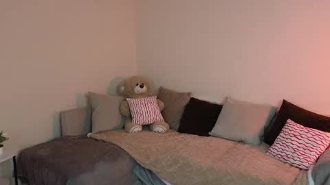 Ula online show from 04/04/26, 04:37