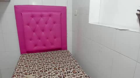 milkyway_18 online show from 09/30/25, 02:00