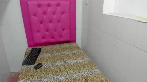 milkyway_18 online show from 10/24/25, 02:57