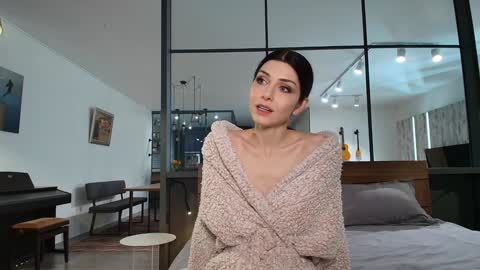 milla bella online show from 03/04/26, 07:31