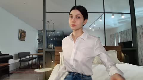 milla bella online show from 03/21/26, 09:07