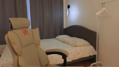 Eva online show from 03/15/26, 04:40