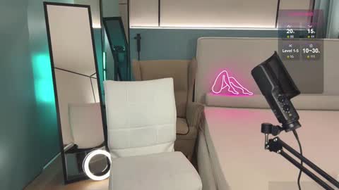 Mila online show from 12/29/24, 07:00