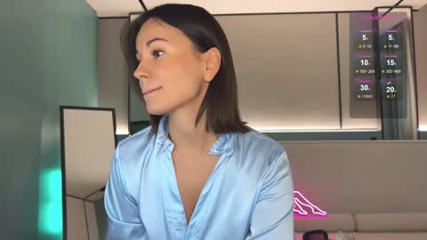 Mila online show from 02/11/25, 09:56