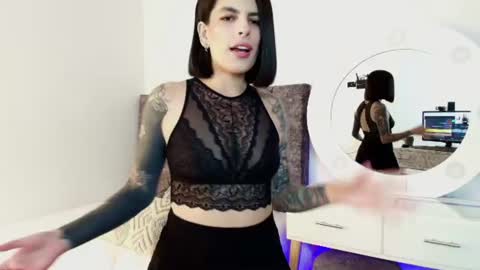 Snapshot of milla_pixxie chatting on 07/04/26, 12:50 Milagros online show from 07/04/26, 12:50