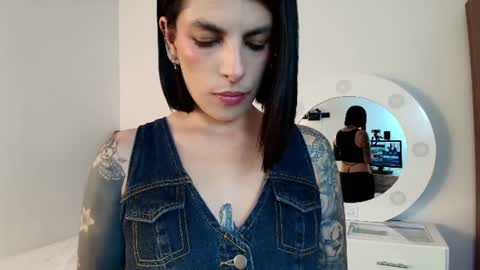 Snapshot of milla_pixxie chatting on 07/20/26, 02:04 Milagros online show from 07/20/26, 02:04