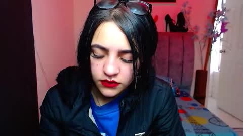 Violeta online show from 10/17/25, 01:57