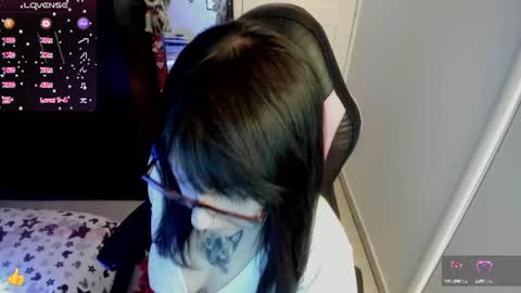 Snapshot of millandiux chatting on 07/24/26, 02:42 millandiux online show from 07/24/26, 02:42
