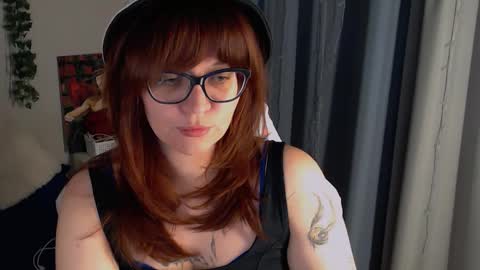 Milla online show from 09/29/25, 07:51