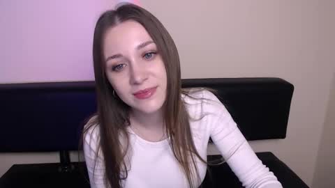 Milla online show from 11/24/25, 07:52