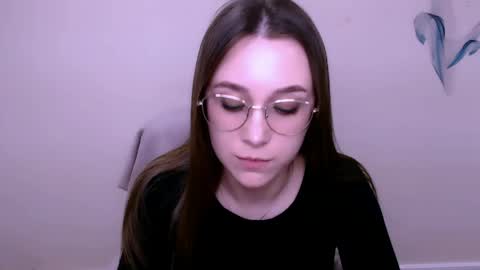 Snapshot of millasamsd chatting on 04/23/26, 12:29 Milla online show from 04/23/26, 12:29