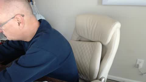 millenium0129 online show from 12/03/25, 06:28