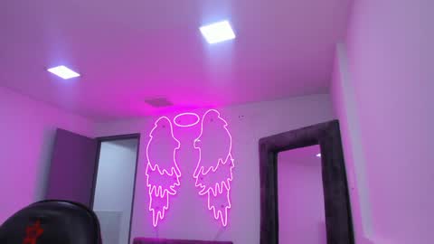 miller_silvana online show from 04/15/26, 11:50