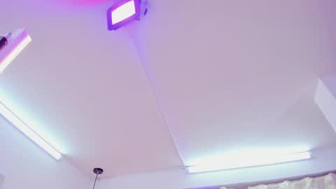 miller_vanessa_ online show from 03/04/25, 11:11