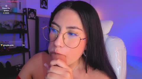 miller_vanessa_ online show from 04/10/26, 09:30