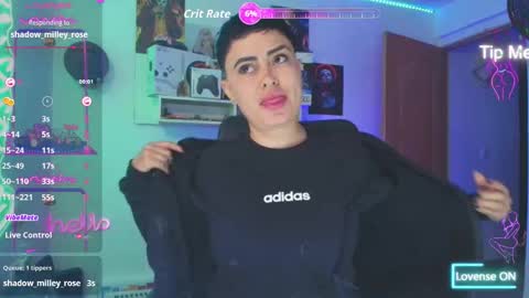 Im girl my name is Johana  online show from 10/15/25, 11:05