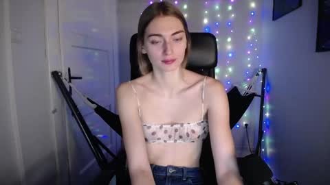 millie_lacroix online show from 12/05/24, 04:34