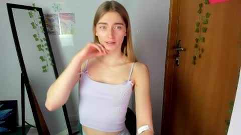 millie_lacroix online show from 04/30/26, 09:37