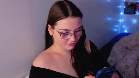 Millie online show from 11/04/25, 03:55