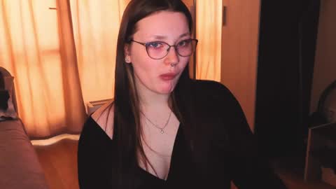 Millie online show from 04/03/26, 07:39