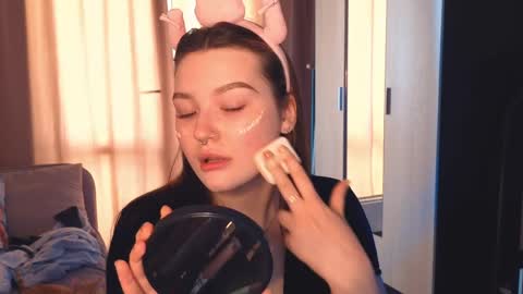 Millie online show from 04/14/26, 04:40