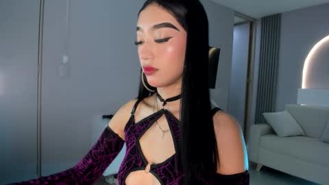 Snapshot of millieskinny_ chatting on 10/21/25, 11:38 Ana Maria online show from 10/21/25, 11:38