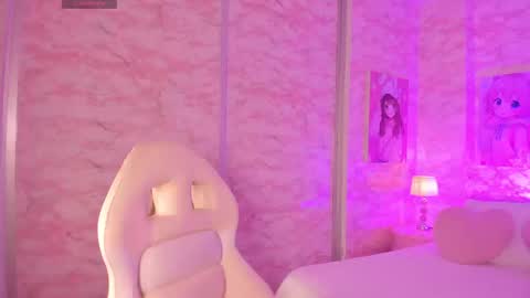 Snapshot of millieskinny_ chatting on 03/13/26, 11:55 Ana Maria online show from 03/13/26, 11:55