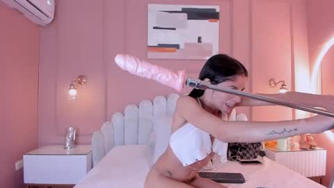 millie  online show from 04/22/26, 03:31