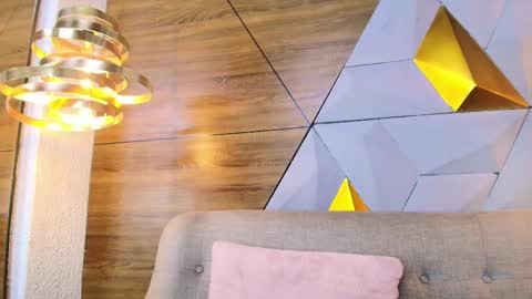 Snapshot of milly_boby chatting on 02/26/25, 02:36 megan online show from 02/26/25, 02:36