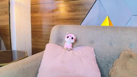 Snapshot of milly_boby chatting on 02/27/25, 02:10 megan online show from 02/27/25, 02:10