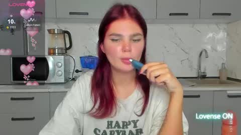 Snapshot of milly_brown_ chatting on 10/13/25, 05:35 Welcome My name is Tina online show from 10/13/25, 05:35