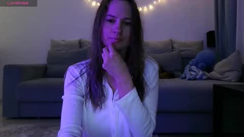 Snapshot of milly_browski chatting on 10/14/25, 03:35 milly_browski online show from 10/14/25, 03:35