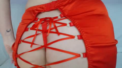 Snapshot of milly_hottt chatting on 01/22/25, 02:56 Milly online show from 01/22/25, 02:56