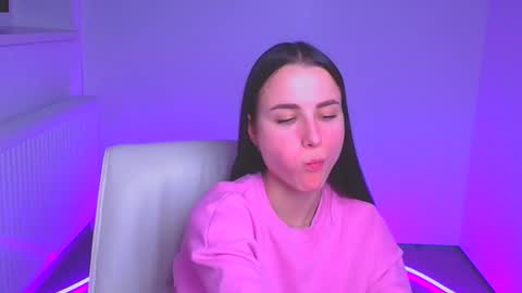 Milly online show from 12/16/24, 03:32